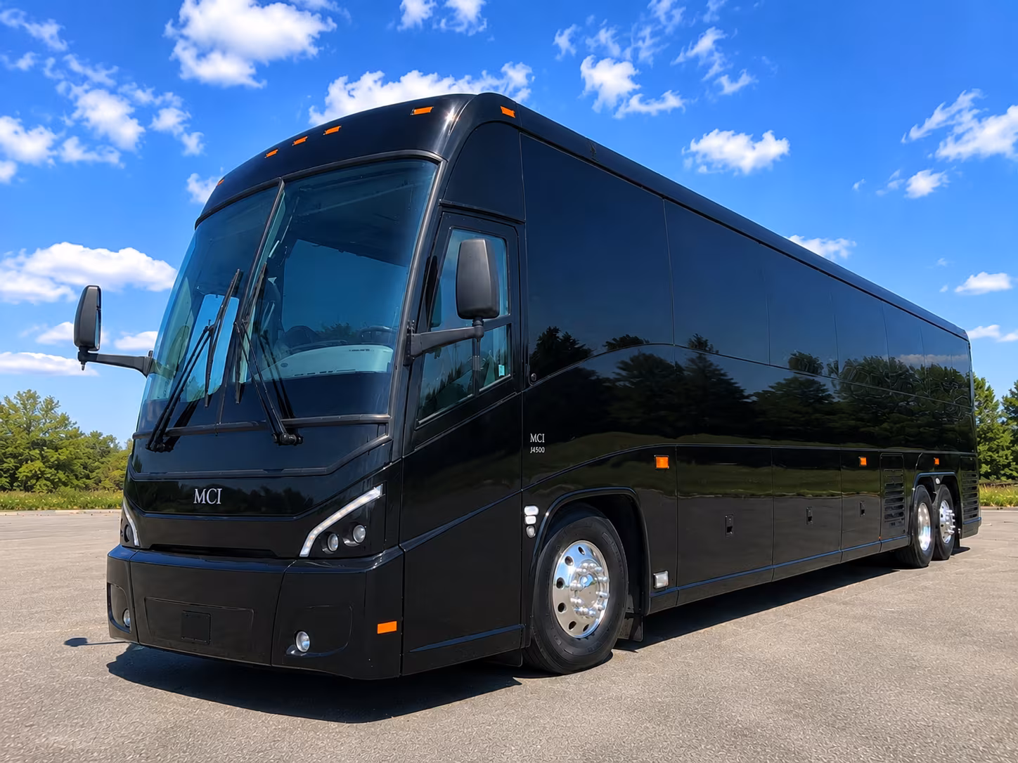 shuttle guests between warwick hotels and newport wedding venues